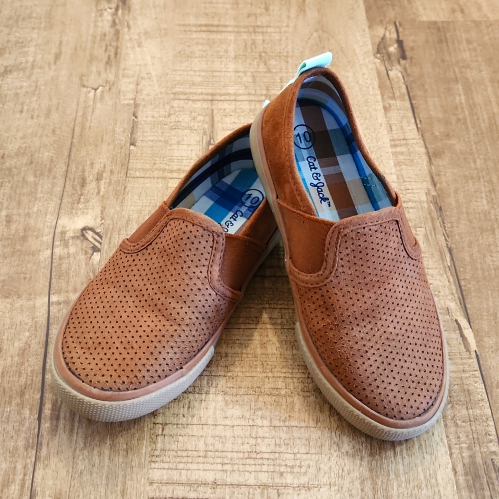 Cat & Jack slip-ons